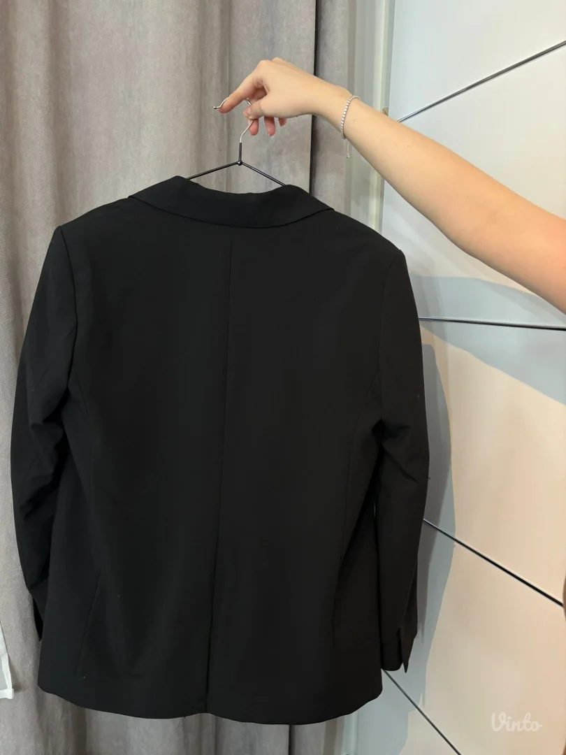 Berhska sako - novo sa etiketom