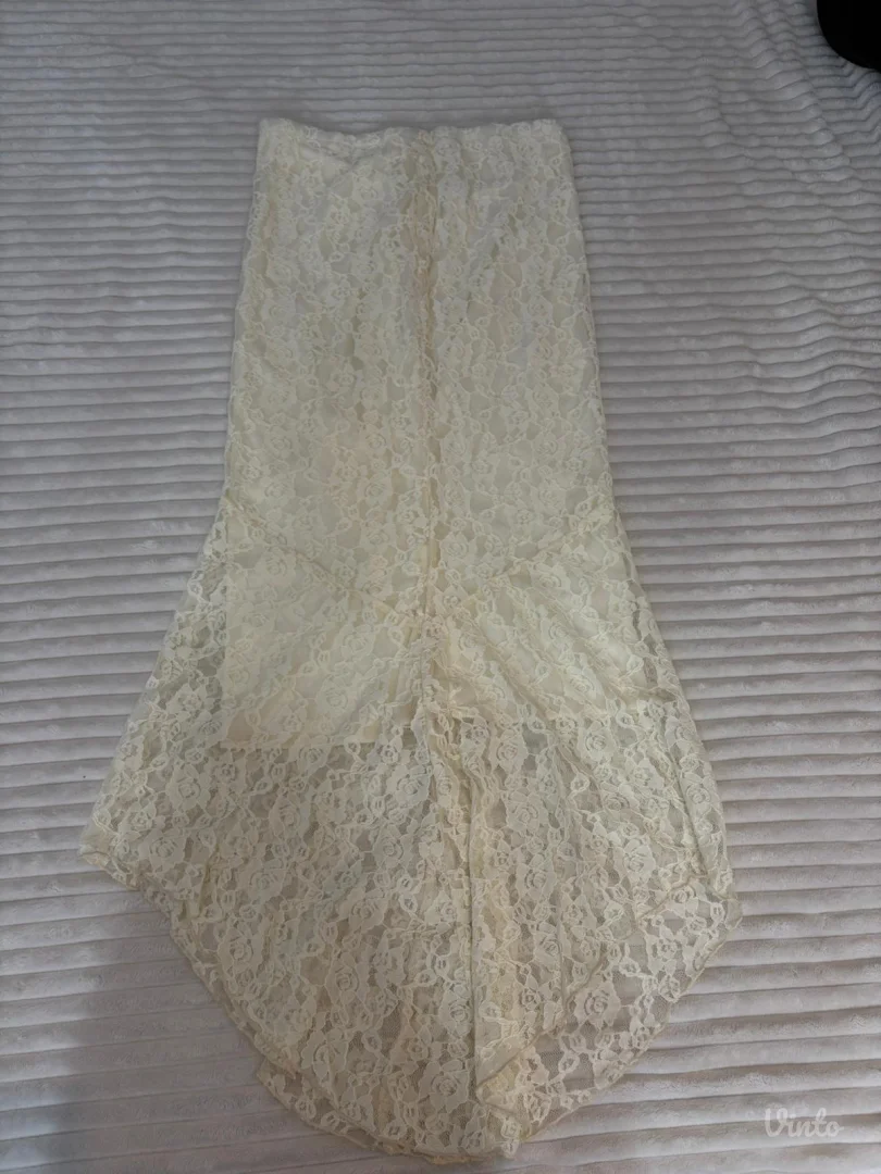 Temu cipkani komplet - top i suknja