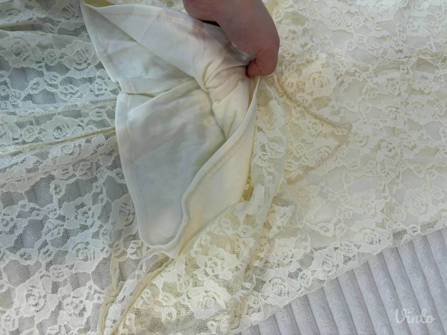 Temu cipkani komplet - top i suknja