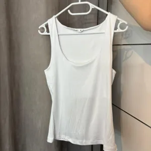 Terranova majica na brtele