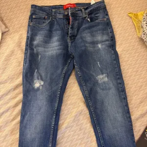 Dsquared2 - zenske farmerke