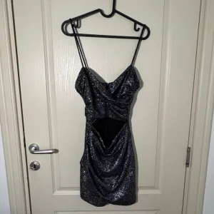 Zara - zenska haljina