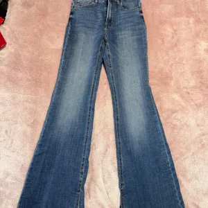 Stradivarius- zenske farmerke