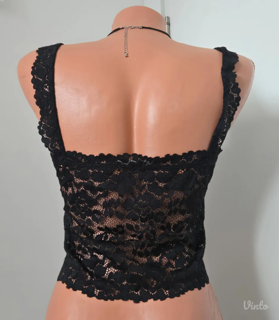 Crna čipka crop top/ majičica 🖤