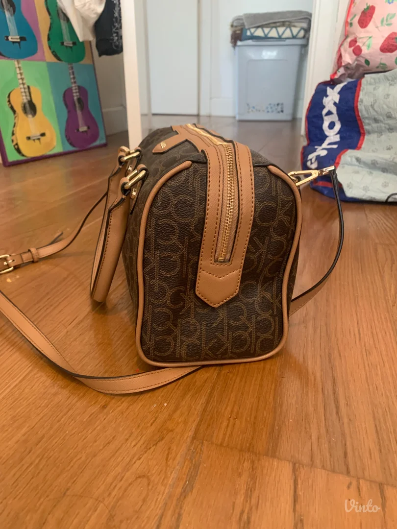 Calvin Klein torba 38 eur