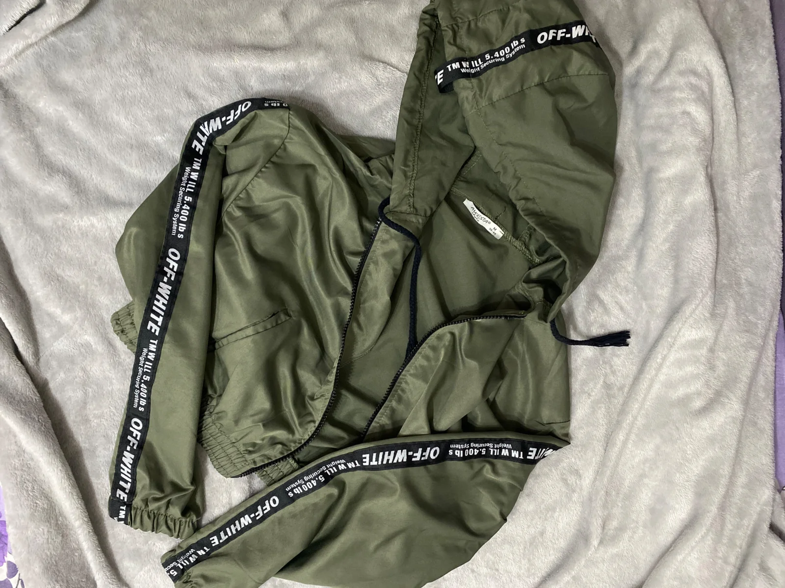 OFF WHITE suskavac jakna