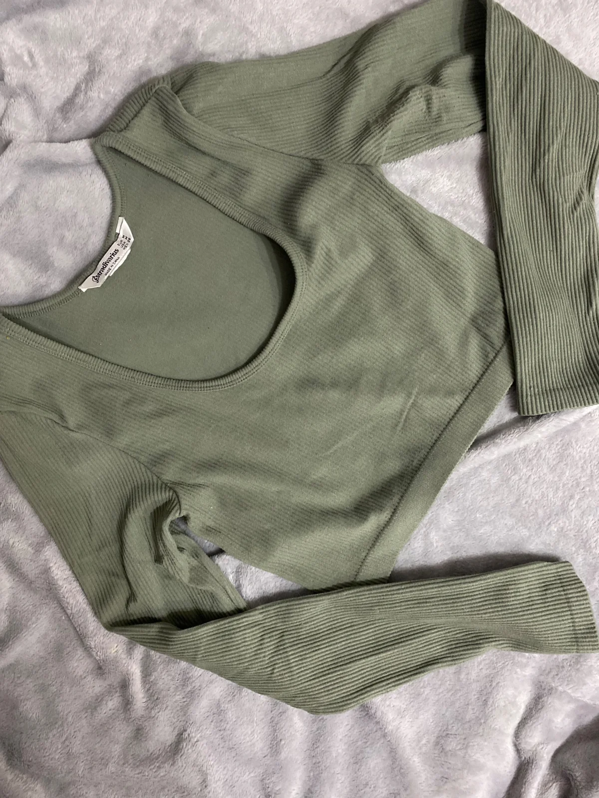 bershka bluza za trening