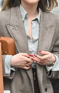 Košulja na tanke linije