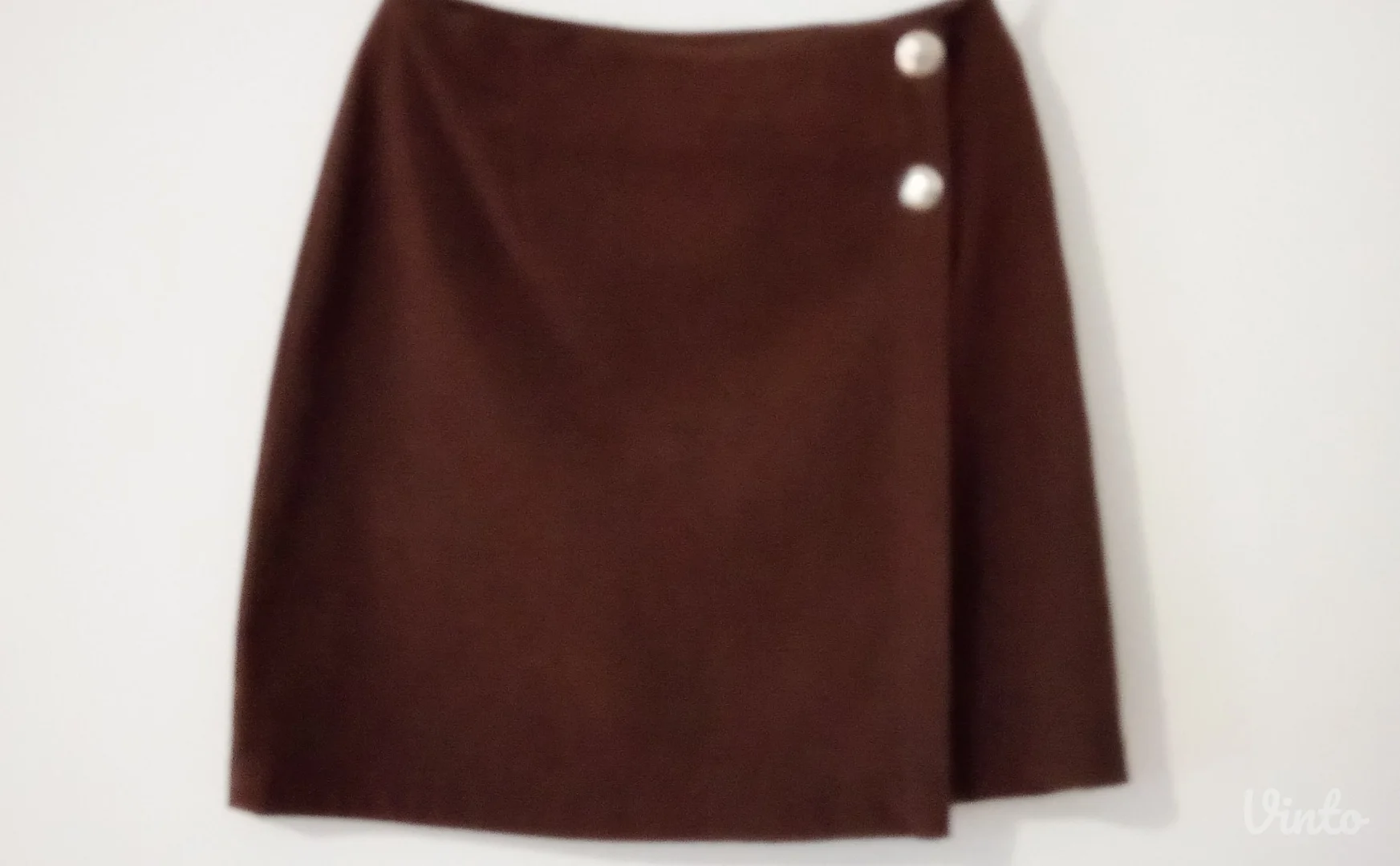 Nova mini suknja na preklop