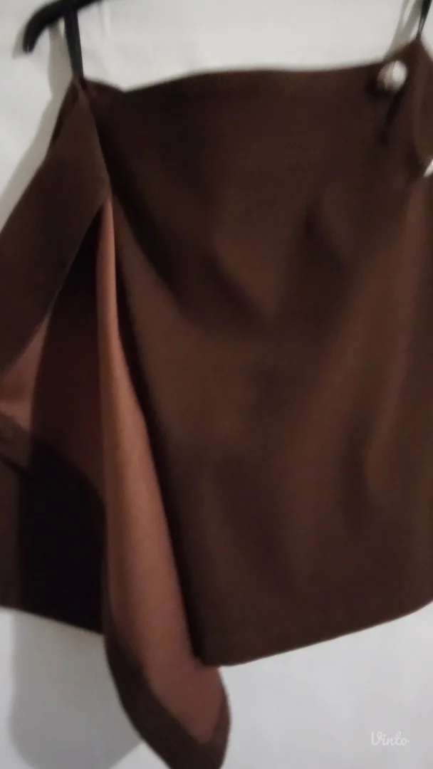 Nova mini suknja na preklop