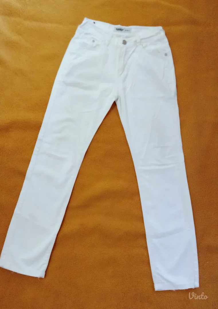 Bele farmerke Fashion