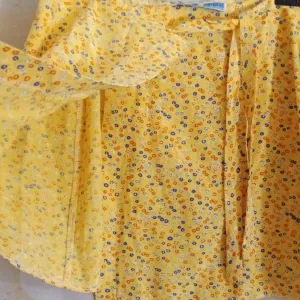 Mini suknja na preklop