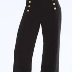 Pantalone sa metalnim detaljima
