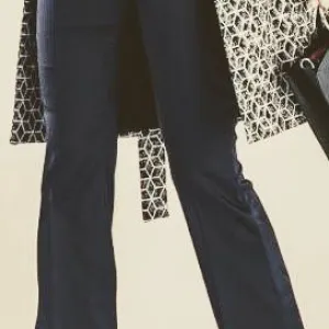 Pantalone na crtu