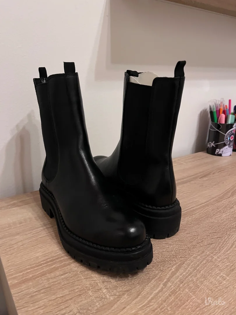 Crne kozne cizme / 37 / CCC