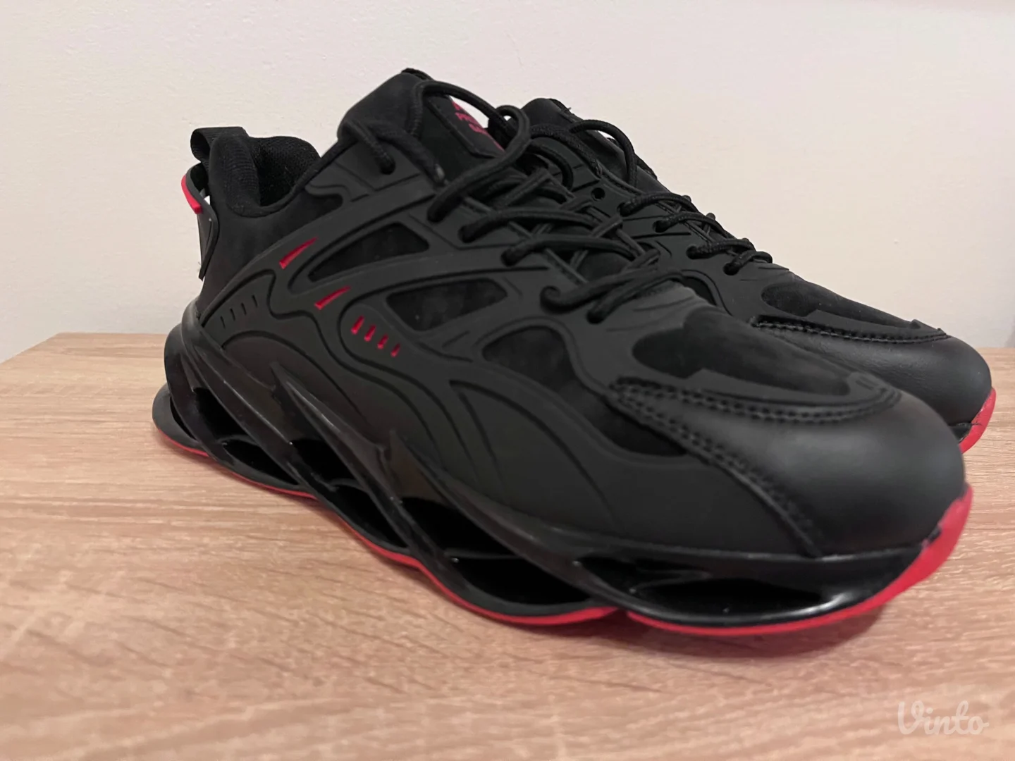 Muske patike/ Novo/38