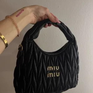 Miu miu torbica