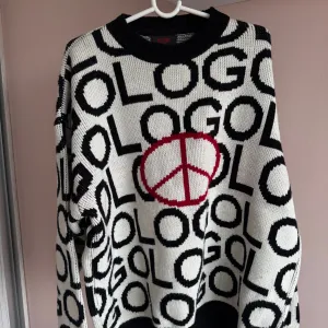 Moschino džemper
