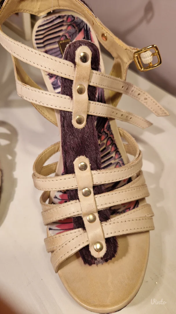 Sandale na stiklu sa platformom