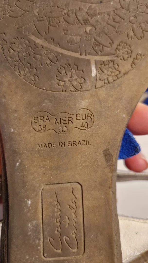 Sandale sa plavim momentom