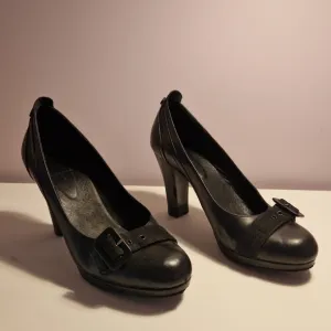 Crne cipele sa zidanom petom