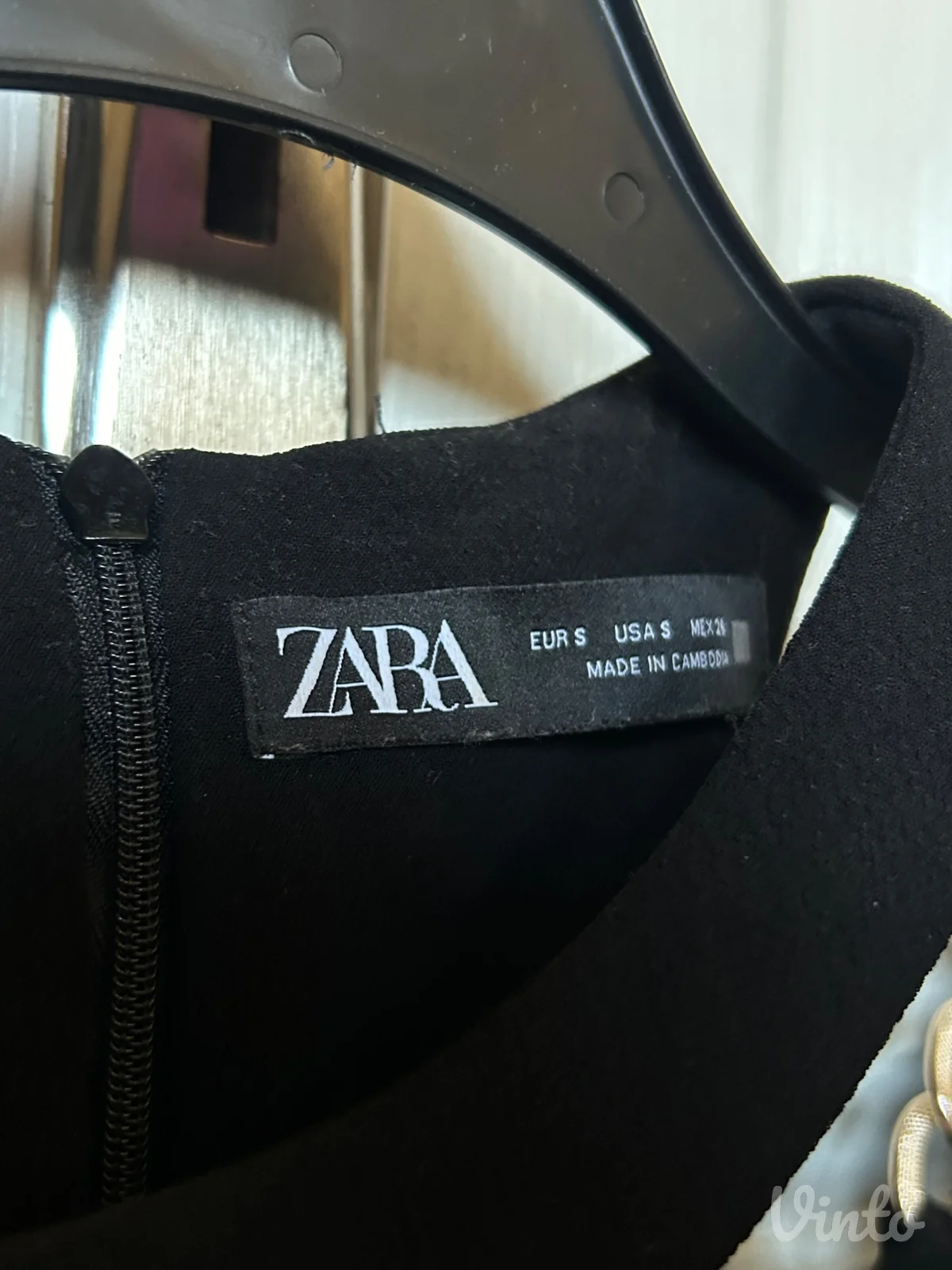 Zara kratka haljina na duge rukave