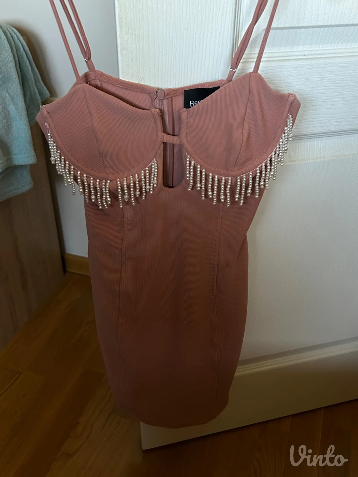 Kratka roze haljina