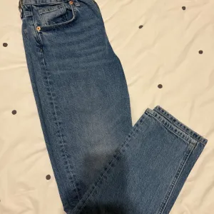 Zara zenske farmerke