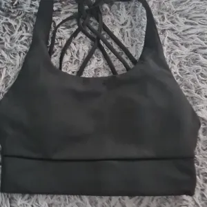 Koton top za vežbanje