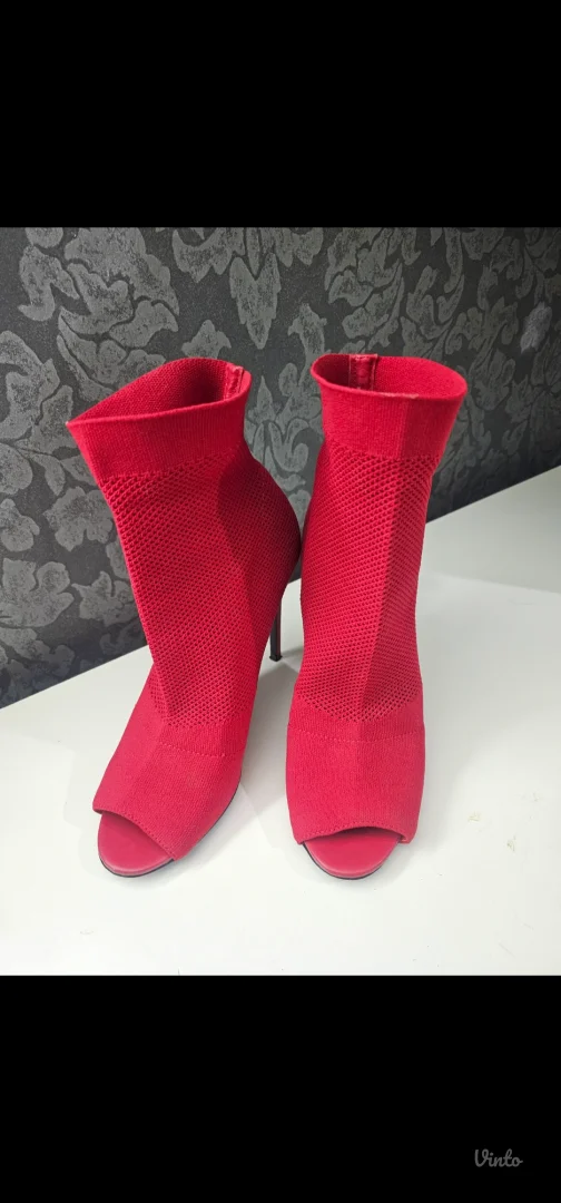 2 sandale i cizmice steve madden br 39