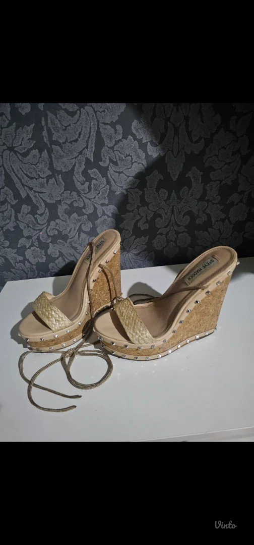 2 sandale i cizmice steve madden br 39