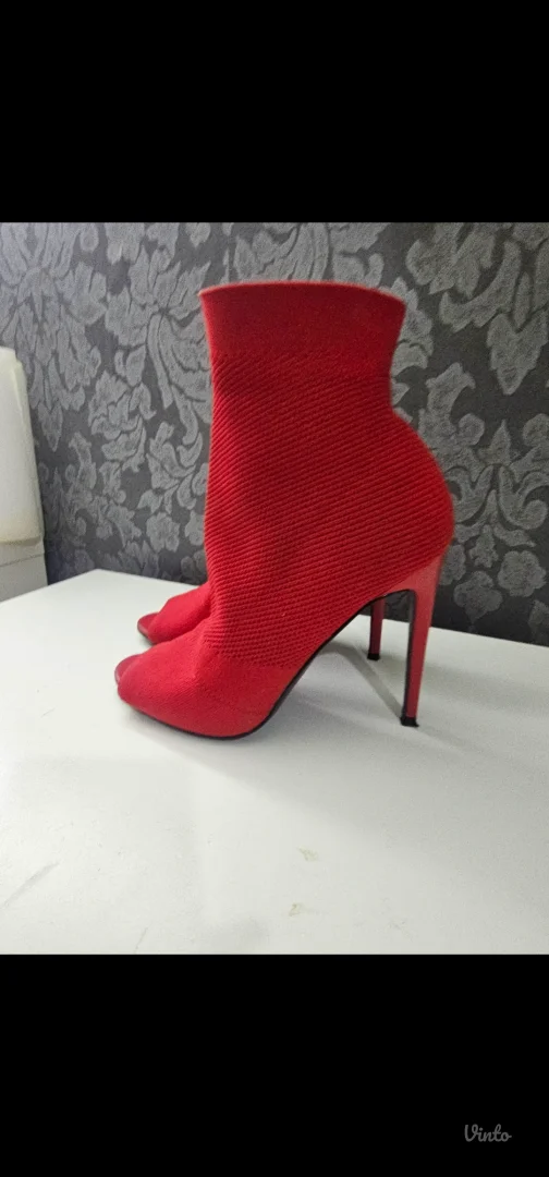 2 sandale i cizmice steve madden br 39