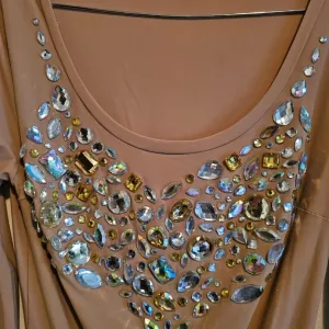 Nova nikad nosrna haljina sa kristalima