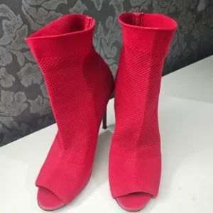 2 sandale i cizmice steve madden br 39