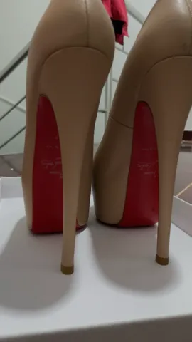 louboutin štikle