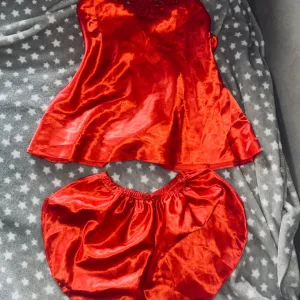 Ženski komplet za spavanje