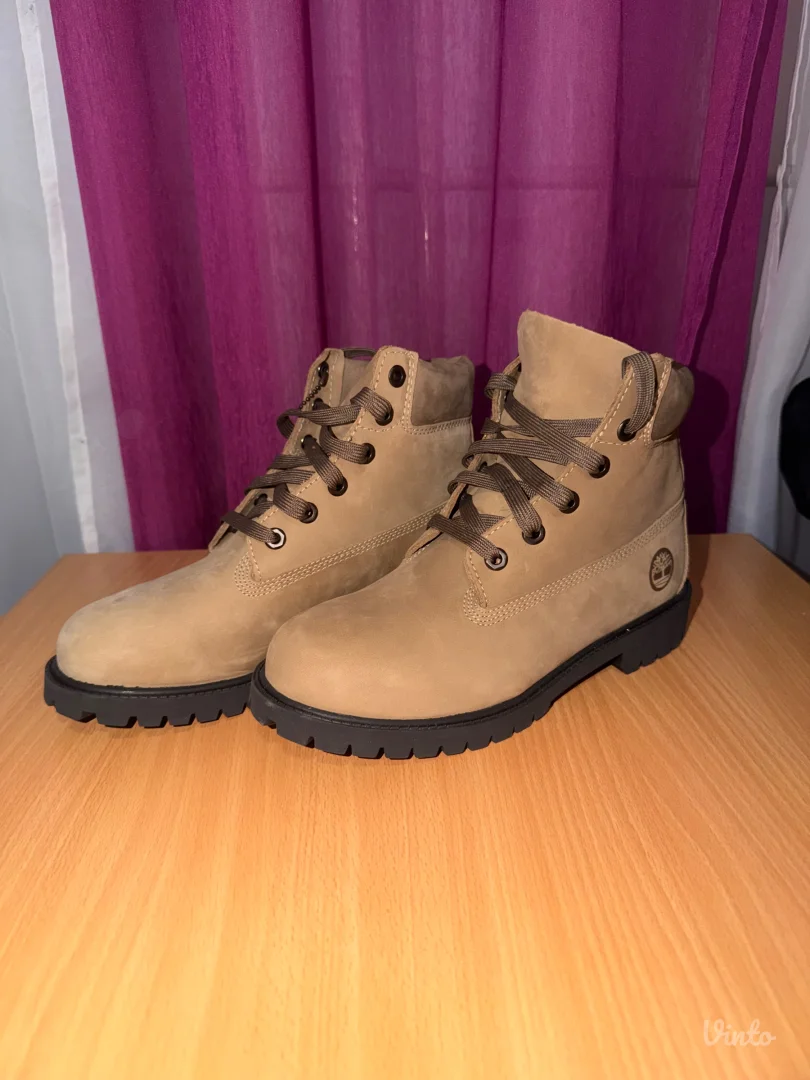 Timberland cipele br 39