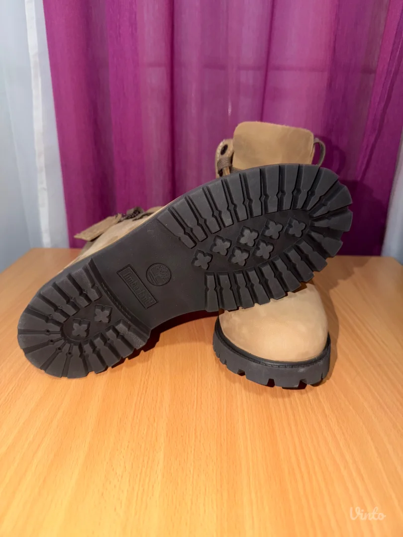 Timberland cipele br 39