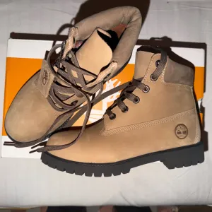 Timberland cipele br 39