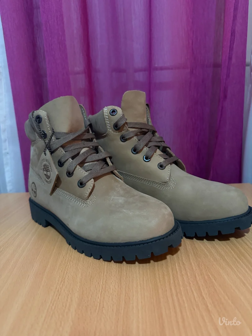 Timberland cipele br 39