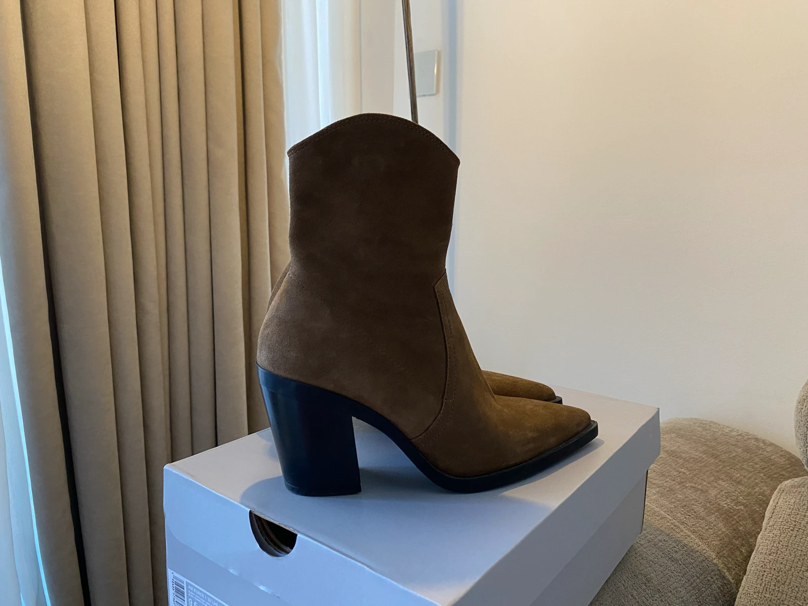 Zara 37