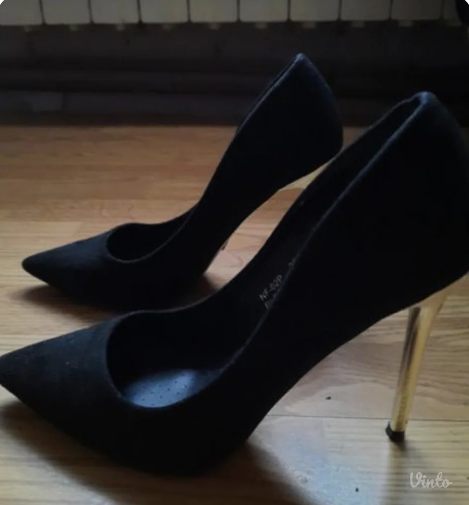 Crne plišane salonke