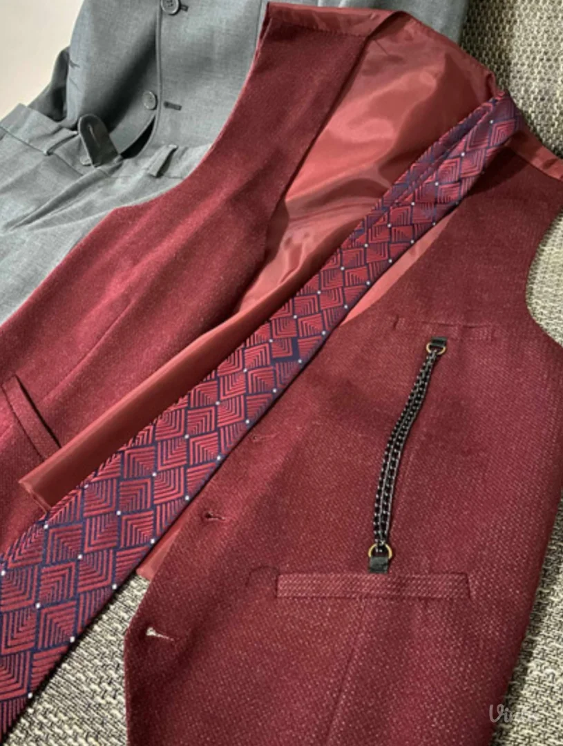 Komplet muško odelo (jednom obučeno)