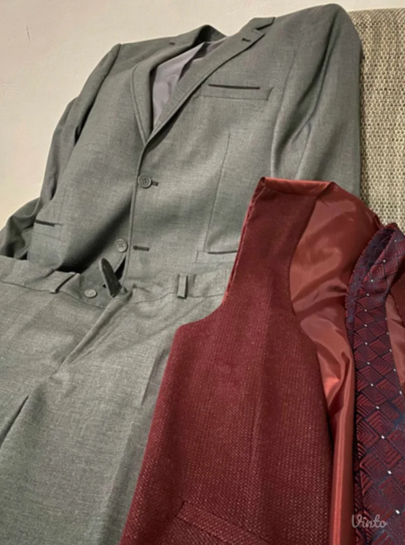 Komplet muško odelo (jednom obučeno)