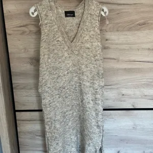 Zara dzemper haljina