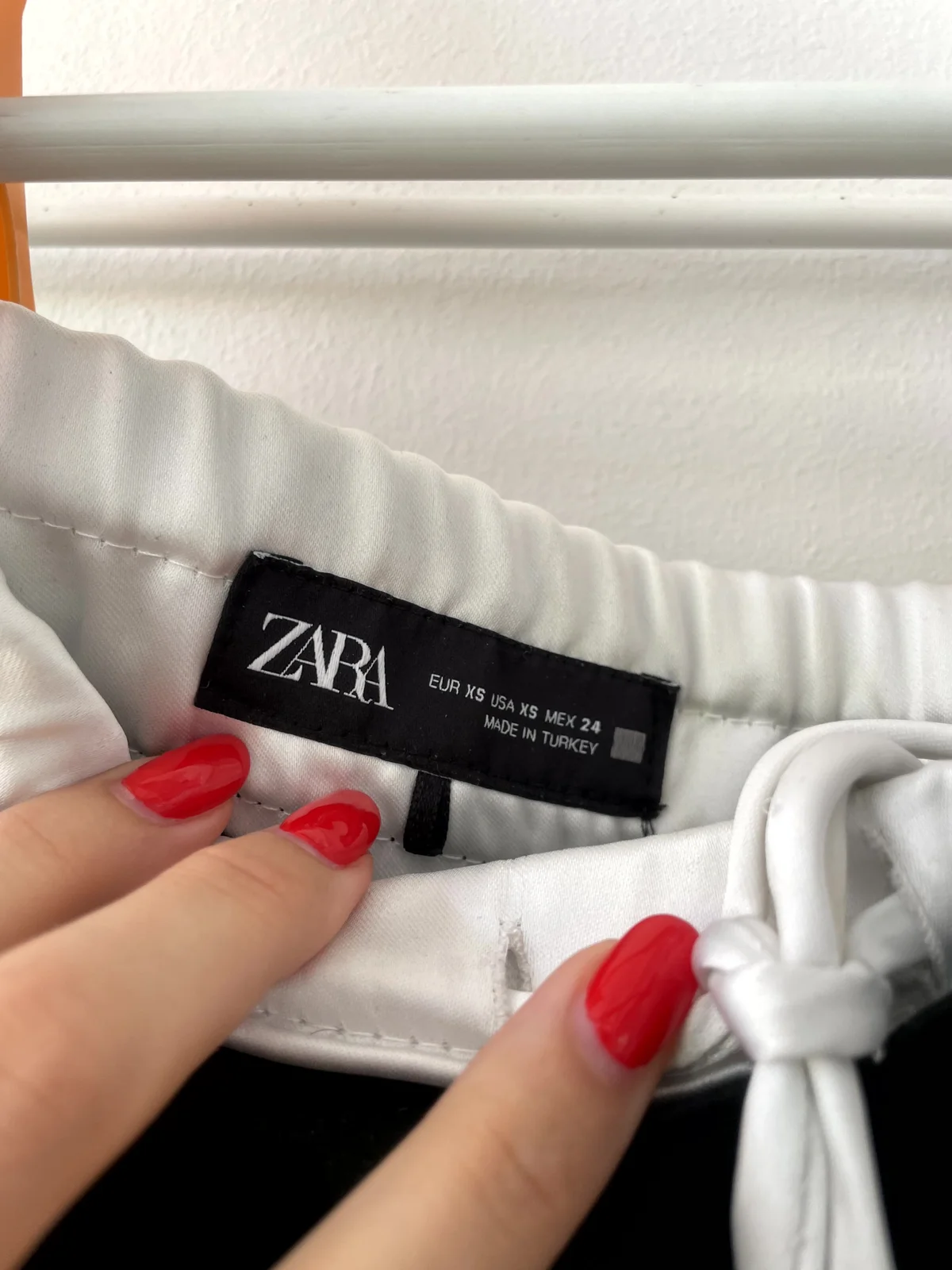 Zara pantalone
