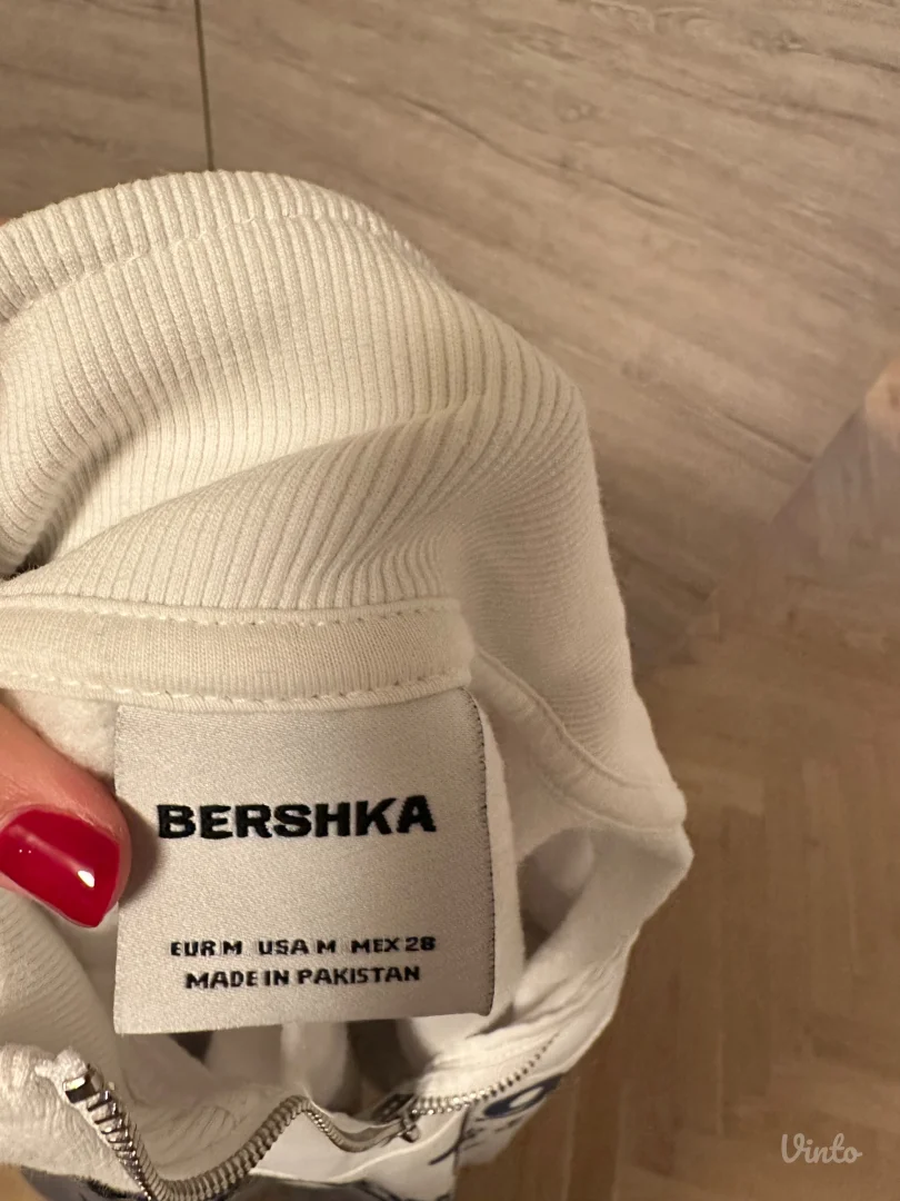 Bershka duks