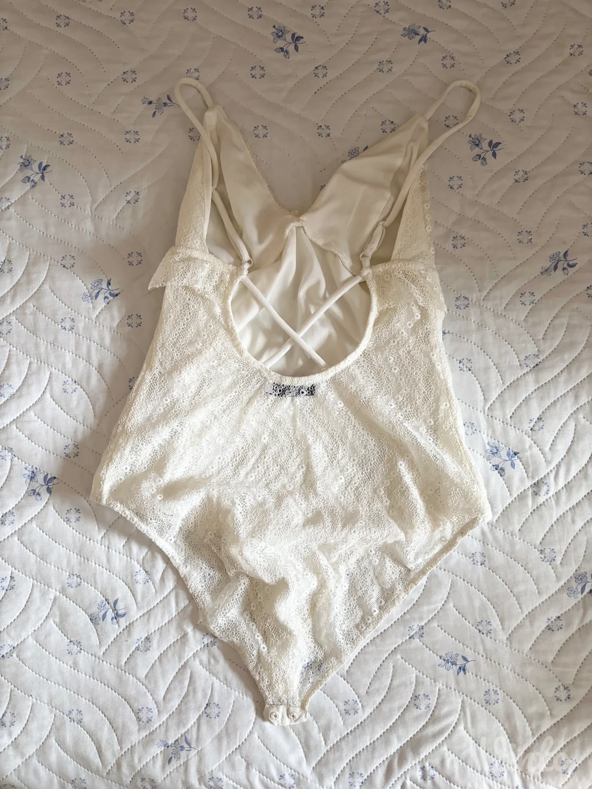 Čipkani Beli Bodi