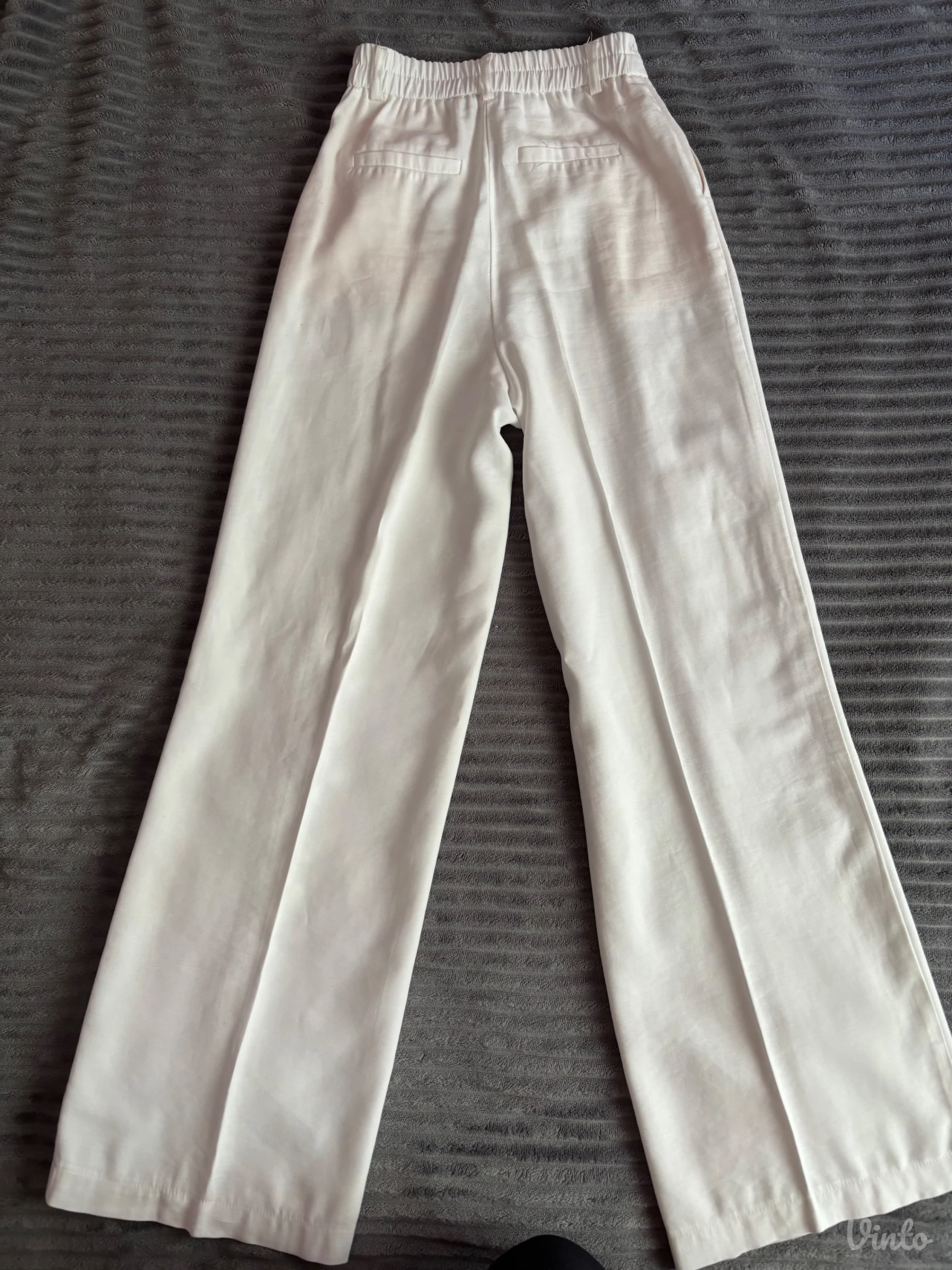 New Yorker elegantne pantalone