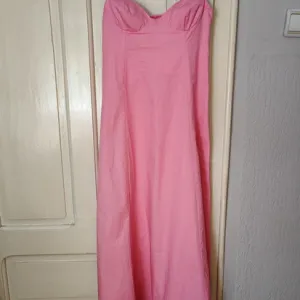 Zara roze haljina
